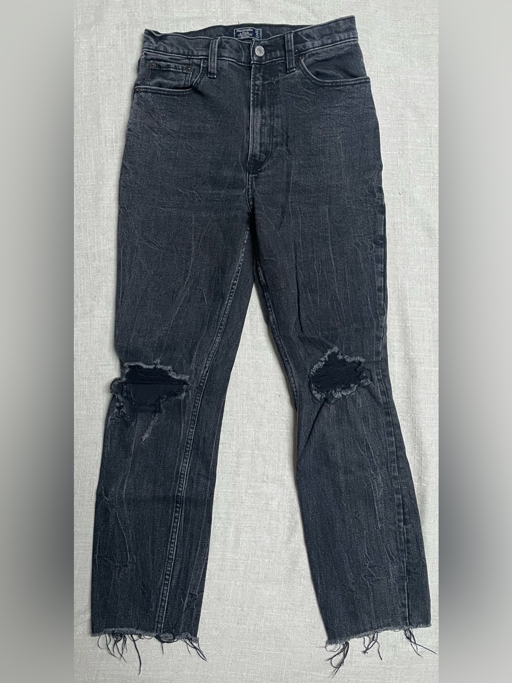 Abercrombie & Fitch Ultra High Rise Mom Jeans